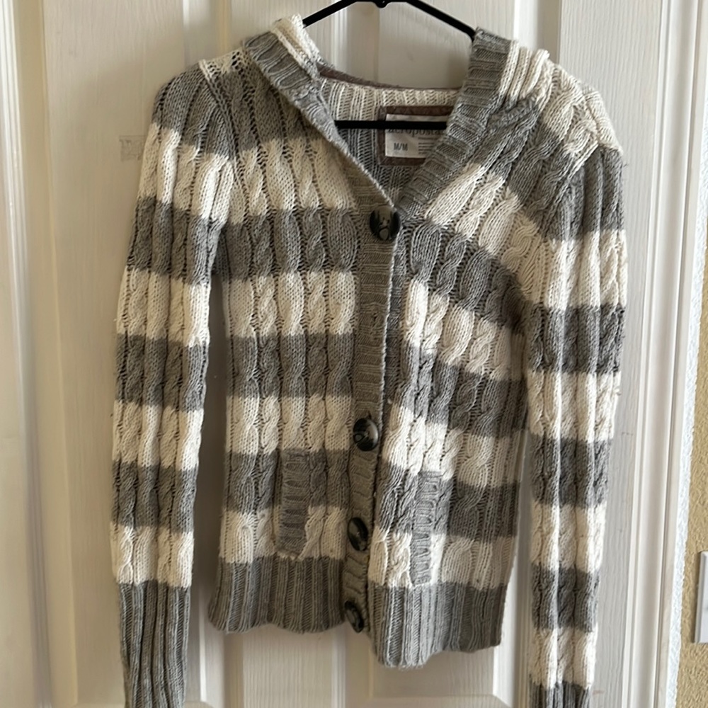M/L Sweater
